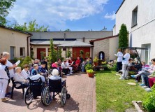 2025-05-21 Pieśni Majowe w ogrodzie